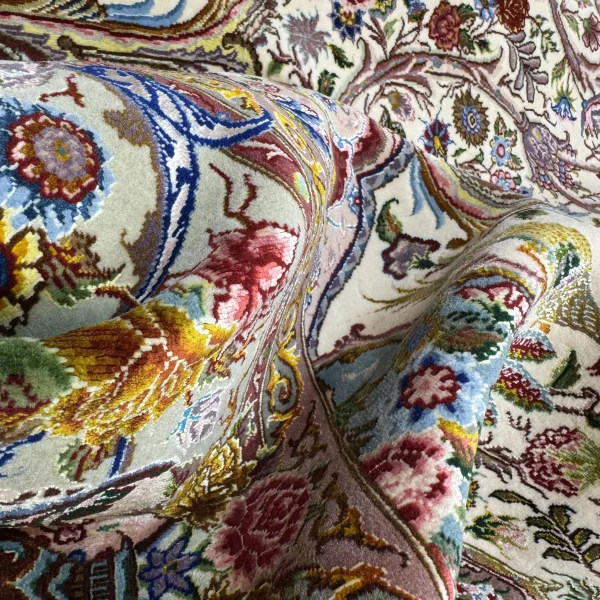 قالیچه دستباف 3 متری طرح نامی تبریز - esilkcarpet - بازار آنلاین فرش ابریشم دستباف