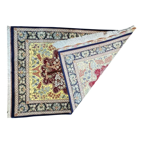 فرش ابریشم قرمز درختی، دستباف و اصل قم، انتخابی ایده آل برای فضای شما. موجود در esilkcarpet.com.