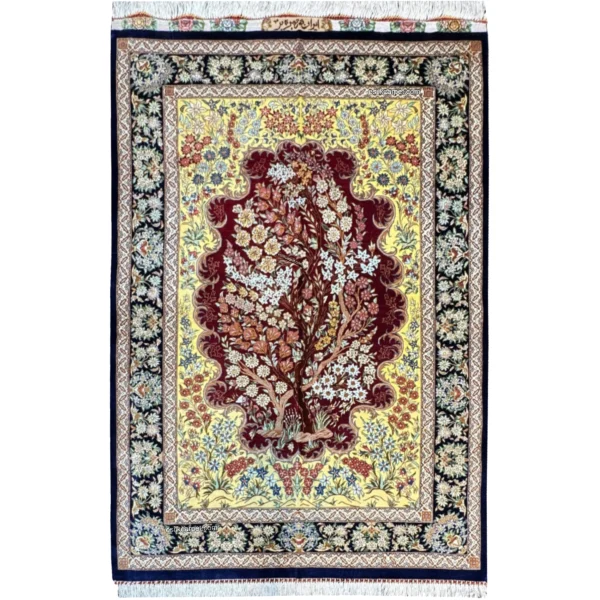 فرش ابریشم درختی رنگ زمینه قرمز دستباف اصل قم با طراحی منحصر به فرد. موجود در esilkcarpet.com.