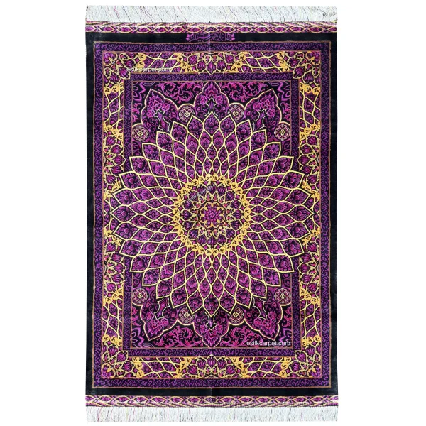 فرش ابریشم طرح گنبد بنفش دستباف قم با طراحی اصیل و هنری – esilkcarpet.com
