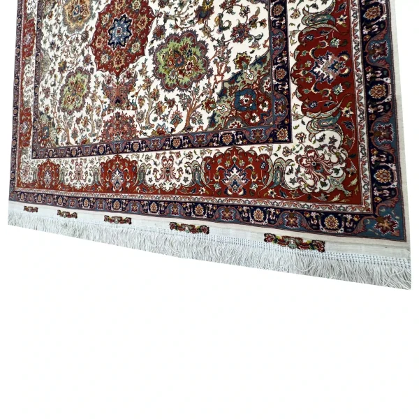 ترکیب هنر سنتی و کیفیت بالا در فرش تبریز چلسی – esilkcarpet.com