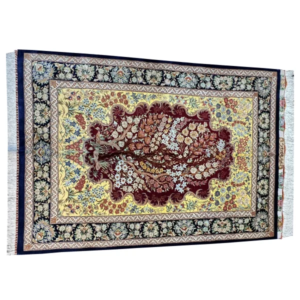 فرش ابریشم قرمز درختی، دستباف اصل قم، ترکیبی از زیبایی و اصالت. موجود در esilkcarpet.com.