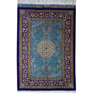 فرش ترنج فیروزه‌ای لور بنفش 79*115 سانتیمتر تمام ابریشم قم با طراحی سنتی ایرانی و رنگ‌های زنده و دلنشین. خرید از esilkcarpet.com