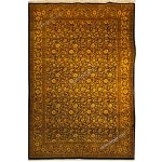 نمای روبرو از فرش ابریشم افشان طلایی مشکی 6متری در ابعاد ۲۹۶x۱۹۸ سانتیمتر با بافت دستباف قم - محصول esilkcarpet.com